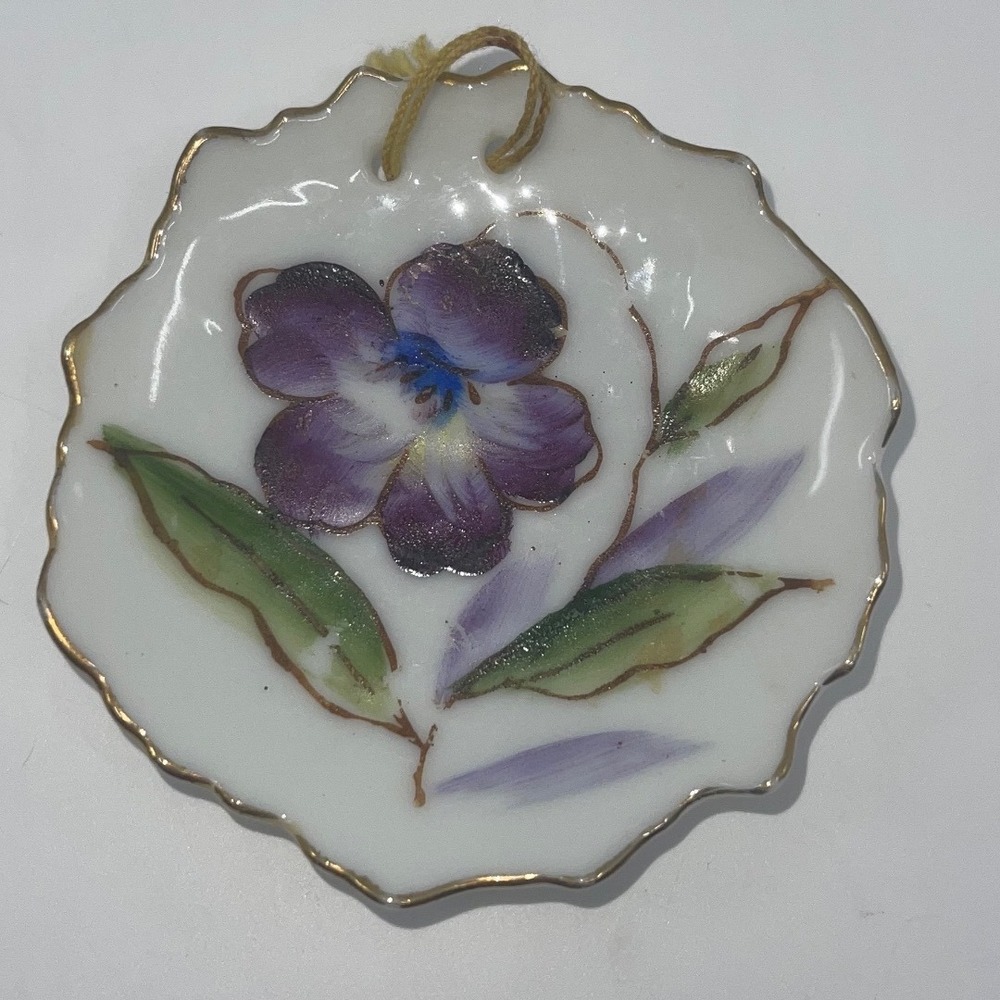 Vintage Japan Hand Painted Porcelain Scalloped Edge Flower Ornament hanging 3"